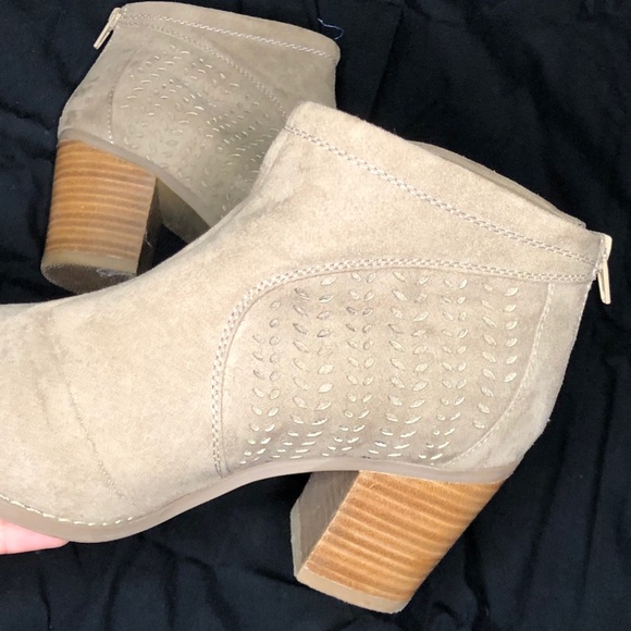 Torrid booties - Picture 3 of 4